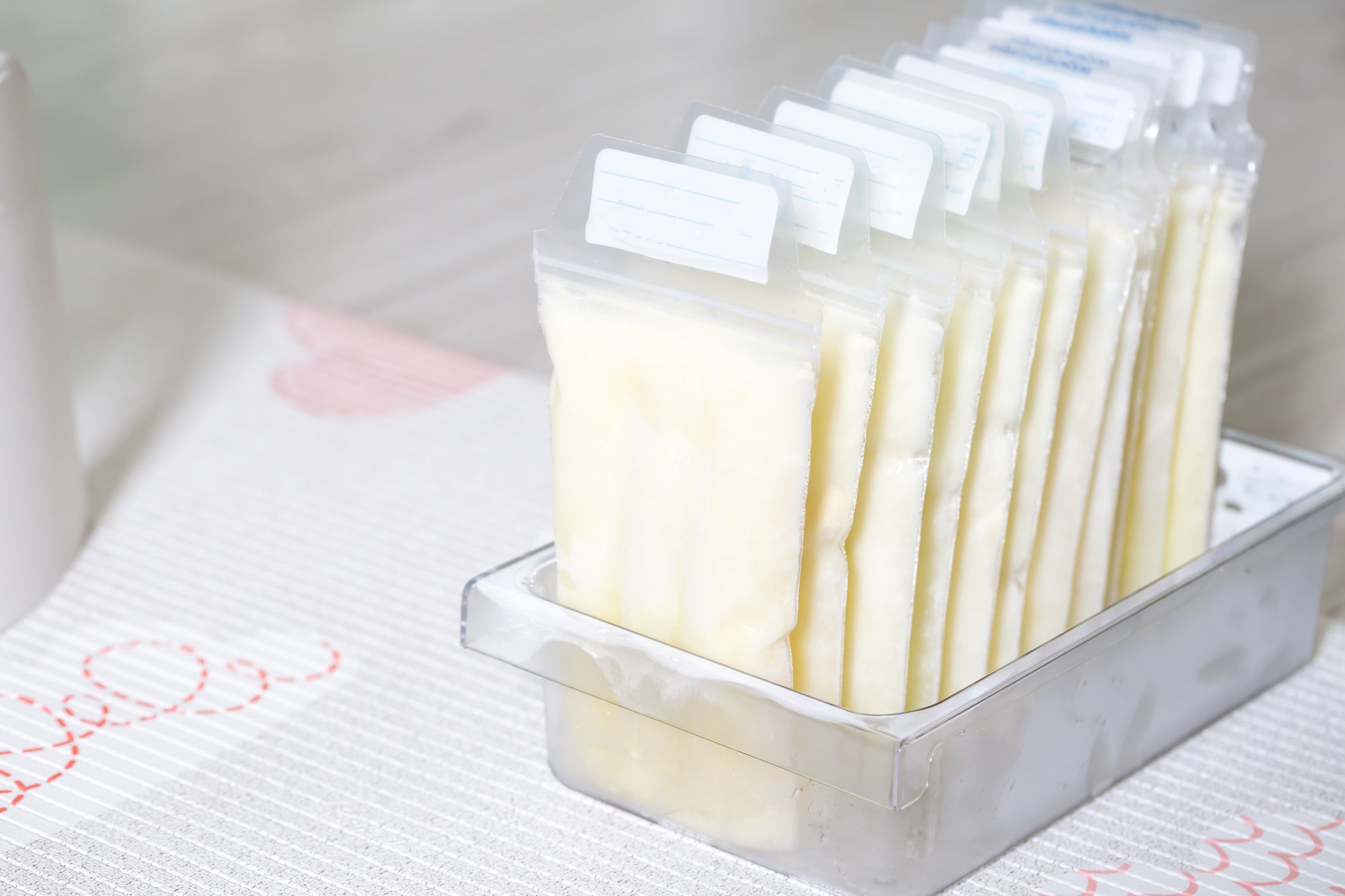 How To Store and Thaw Breast Milk