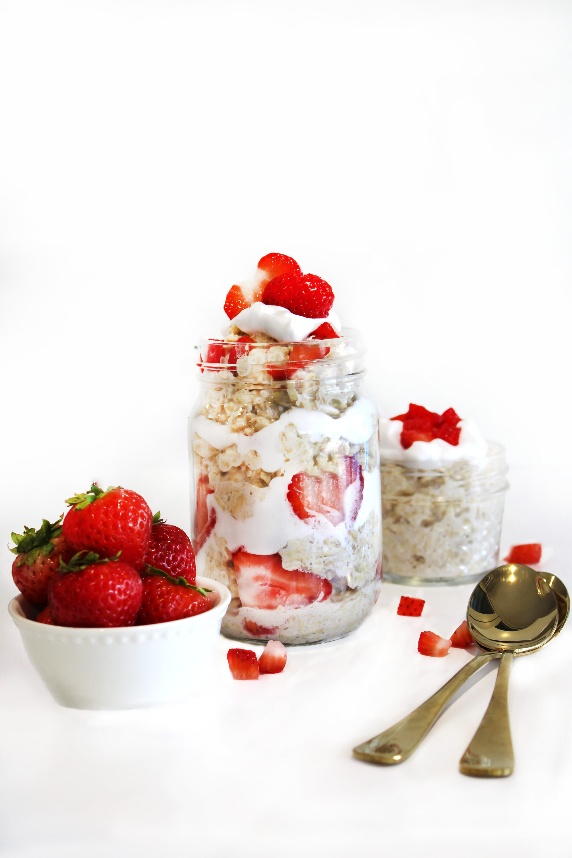 Strawberries and Cream Lactation Overnight Oats - Lacsnac